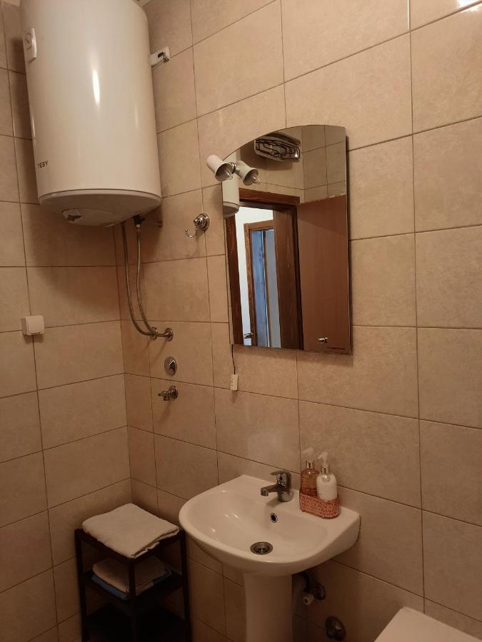 Apartment Jovovic 普卢日内 外观 照片