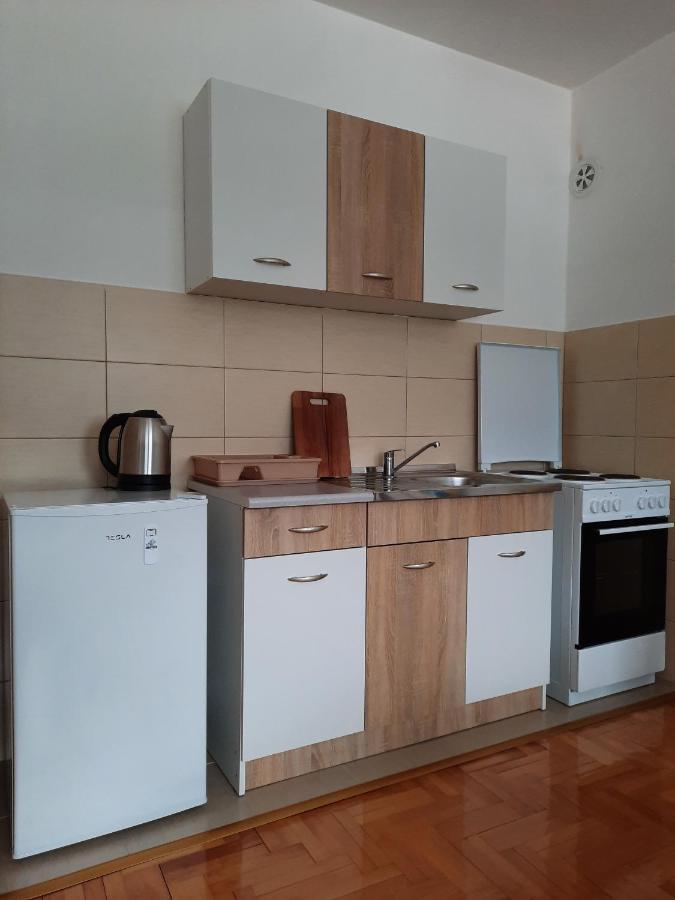 Apartment Jovovic 普卢日内 外观 照片
