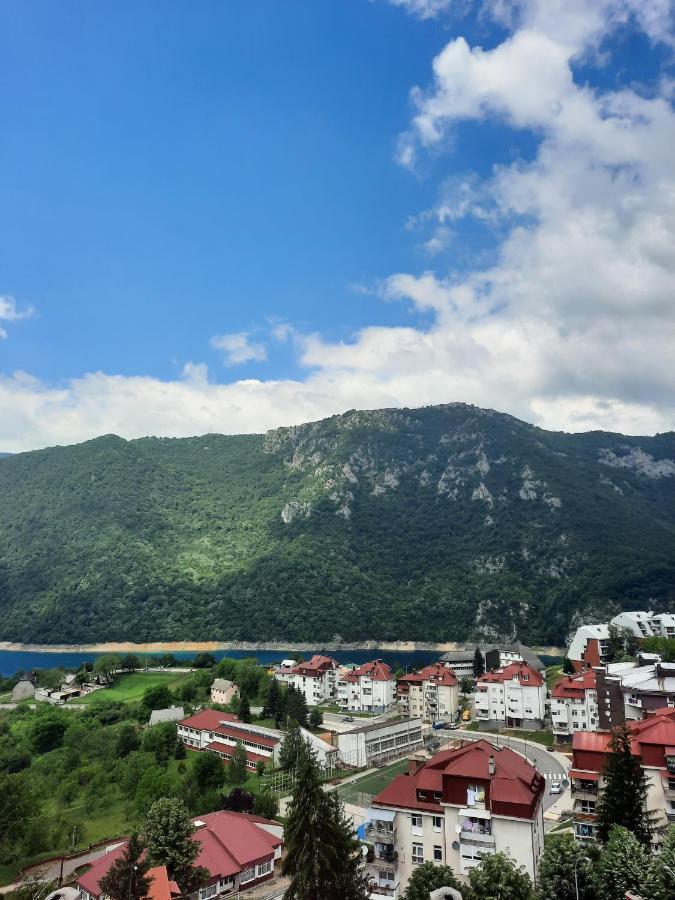 Apartment Jovovic 普卢日内 外观 照片